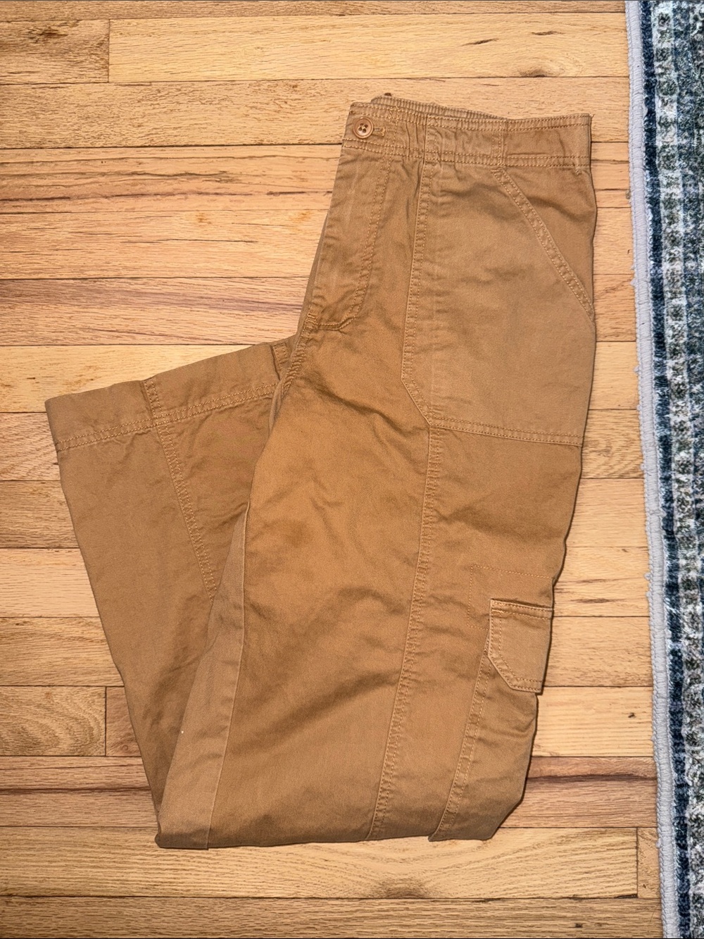 Abercrombie and Fitch cargo utility high rise wide leg pant 100% cotton 90s vibe
